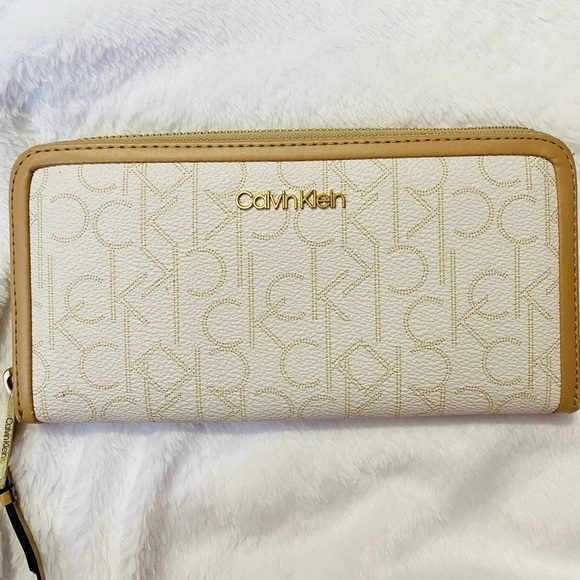 Calvin Klein Handbags - Calvin Klein Women’s White Wallet